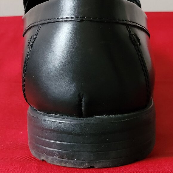 GENTLY USED, HUSH PUPPIES LOAFERS, SIZE 11!!! - Picture 5 of 7